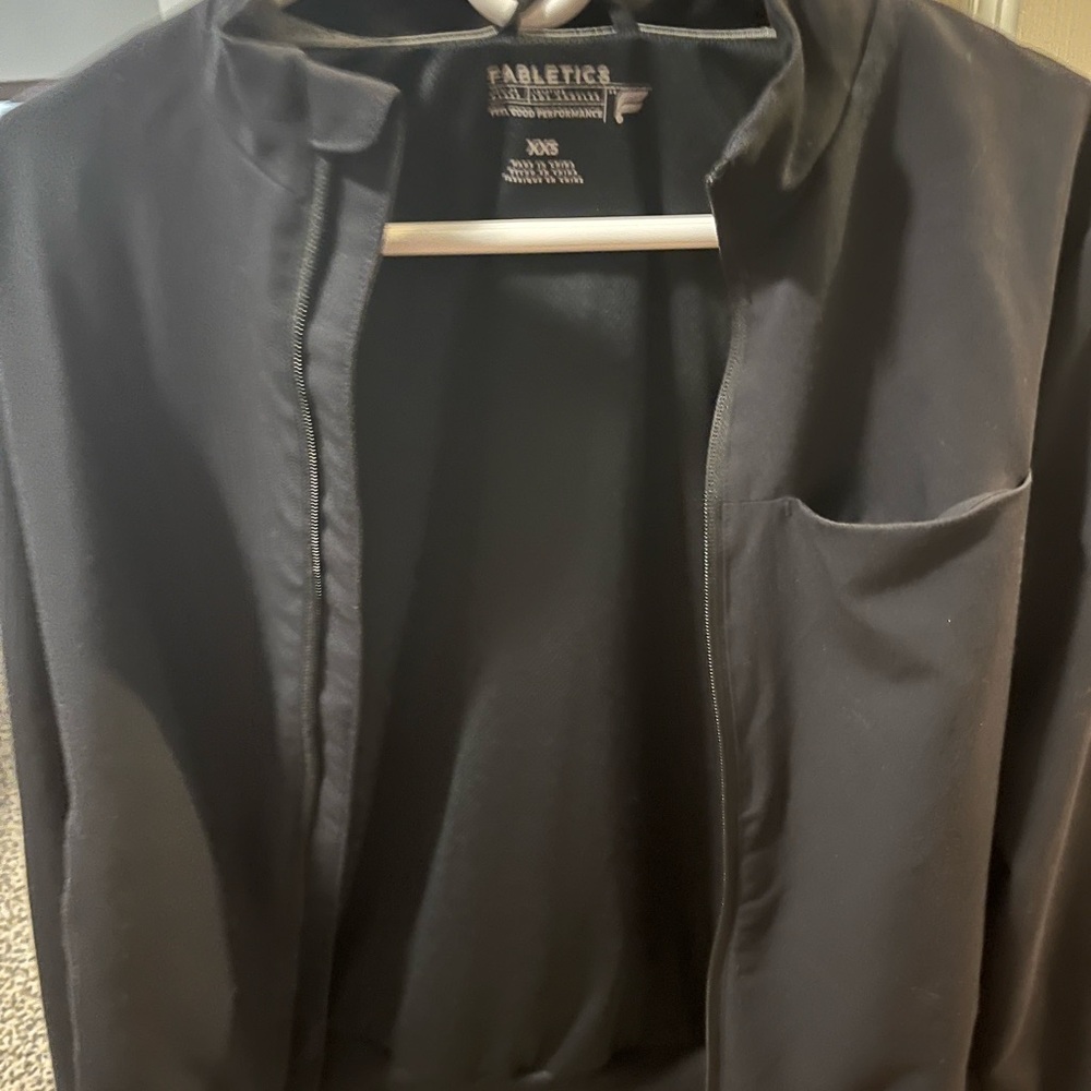 Black excellent condition just don’t wear